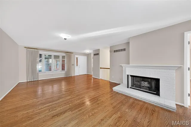 $305,000 | 7344 Whitehall Colonial Lane, St. Louis, MO 63119