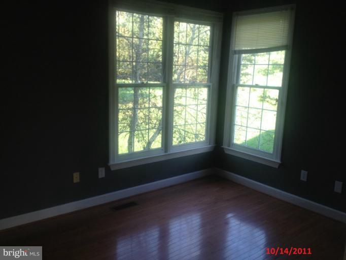 15421 Deep Bottom Road Germantown, MD 20874 - Photo 3 of 10 Interior (General)