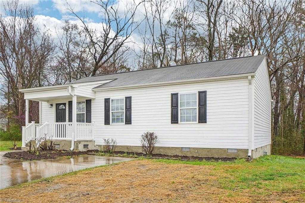 728 Ben Court Graham, NC 27253 - Photo 3 of 25