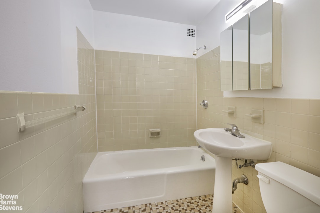 75 Henry Street, Unit 30K Brooklyn, NY 11201 - Photo 13 of 23