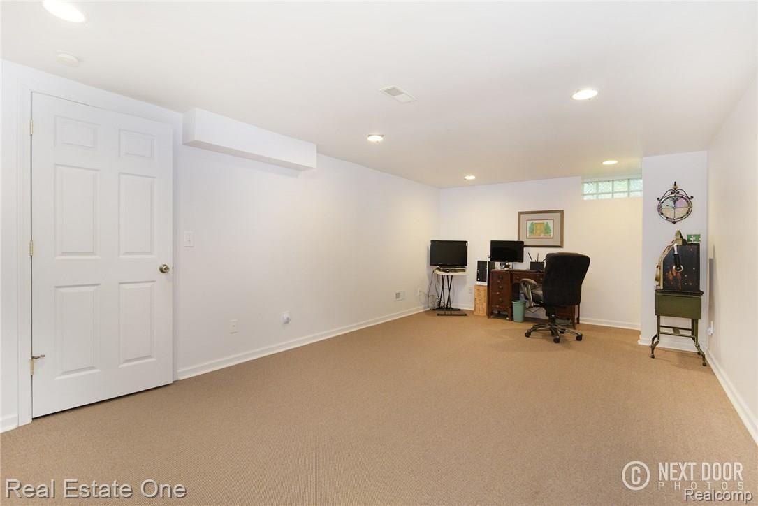 9232 Kestrel Ridge Road Brighton, MI 48116 - Photo 29 of 39 Additional lower level living space