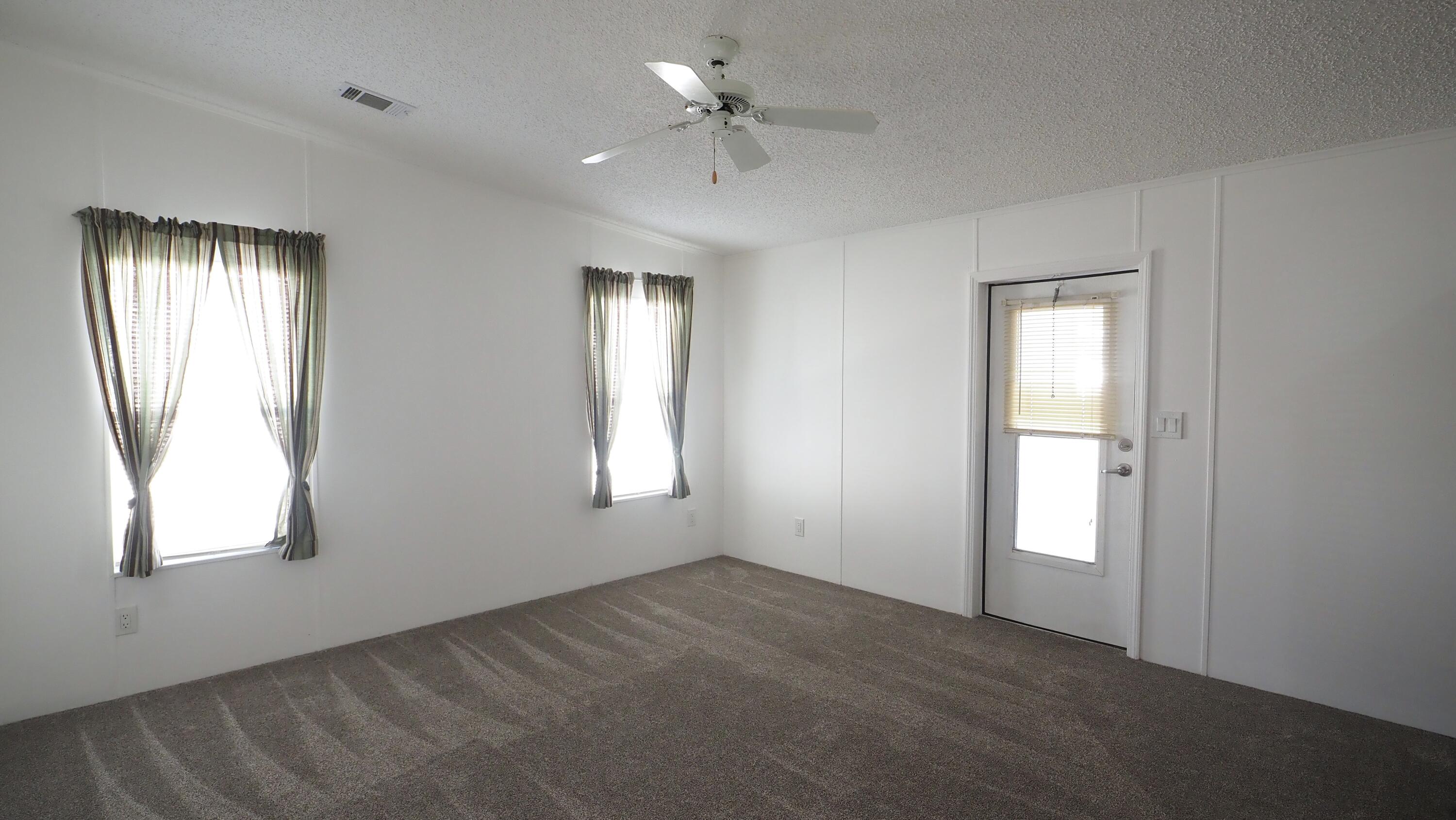 334 Seahorse Terrace Fort Pierce, FL 34982 - Photo 6 of 40 P2060078a