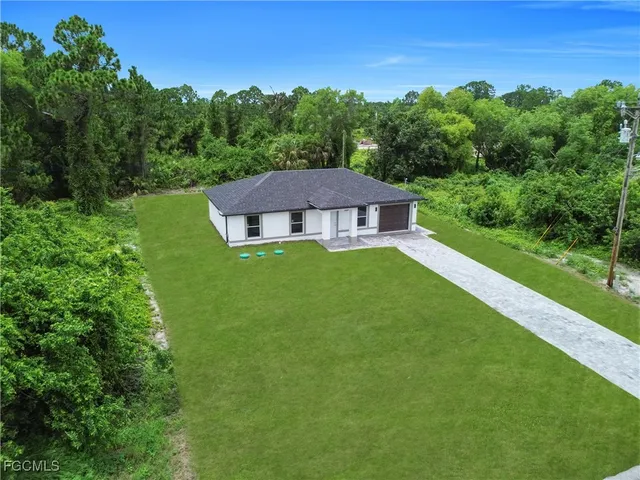 $284,000 | 206 Pembroke Street, Lehigh Acres, FL 33974