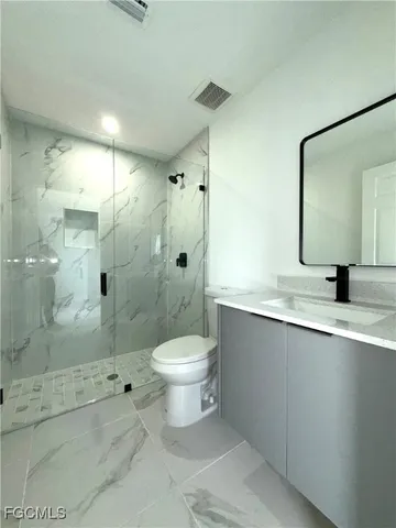 $284,000 | 206 Pembroke Street, Lehigh Acres, FL 33974