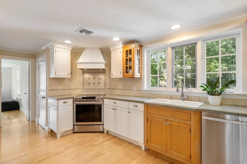 2 Hayward Road Wayland, MA 01778 - Photo 11 of 32