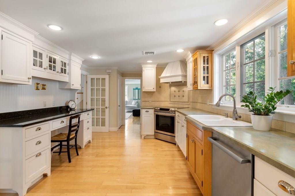2 Hayward Road Wayland, MA 01778 - Photo 12 of 32
