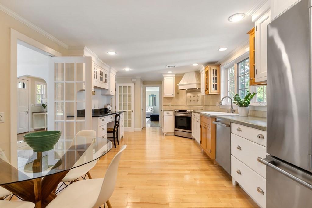 2 Hayward Road Wayland, MA 01778 - Photo 13 of 32