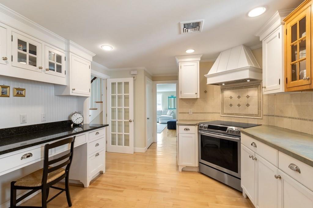 2 Hayward Road Wayland, MA 01778 - Photo 14 of 32