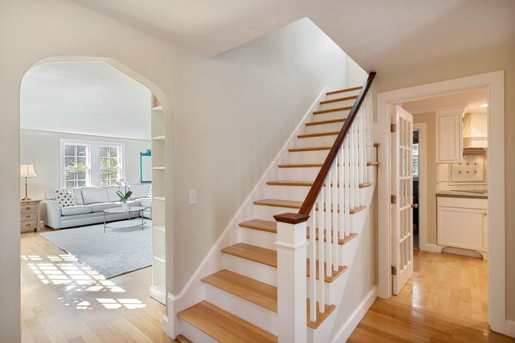 2 Hayward Road Wayland, MA 01778 - Photo 4 of 32