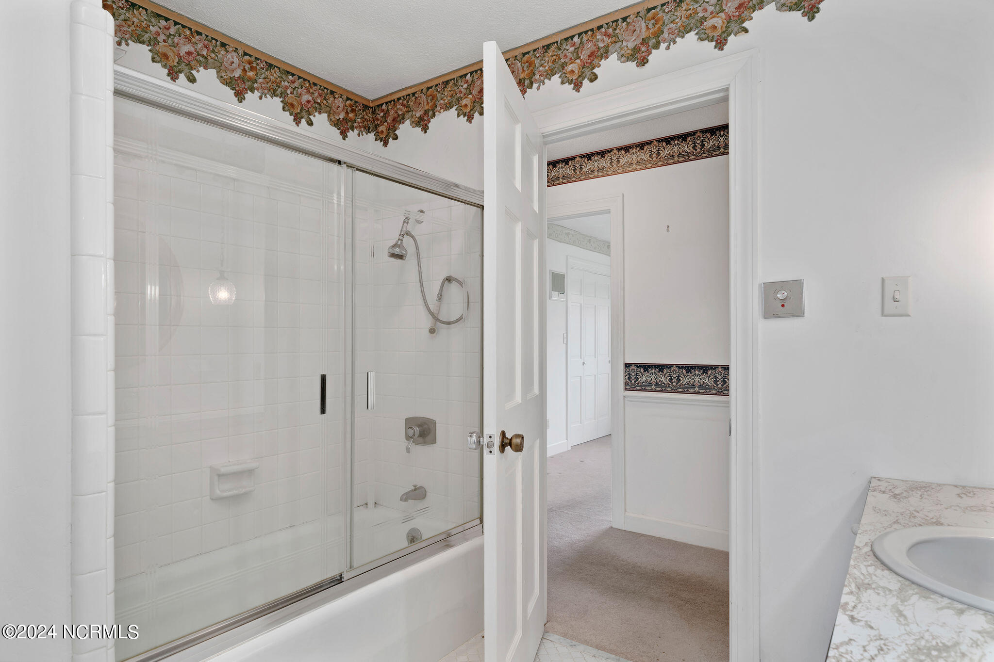 1279 Bay Road Teachey, NC 28464 - Photo 13 of 26 Hall Bath