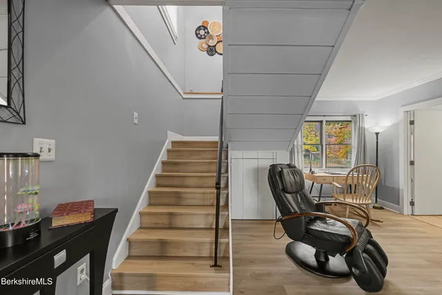 $389,900 | 386 Cheshire Road, Pittsfield, MA 01201