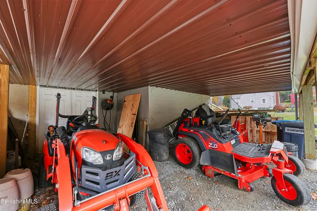 $389,900 | 386 Cheshire Road, Pittsfield, MA 01201