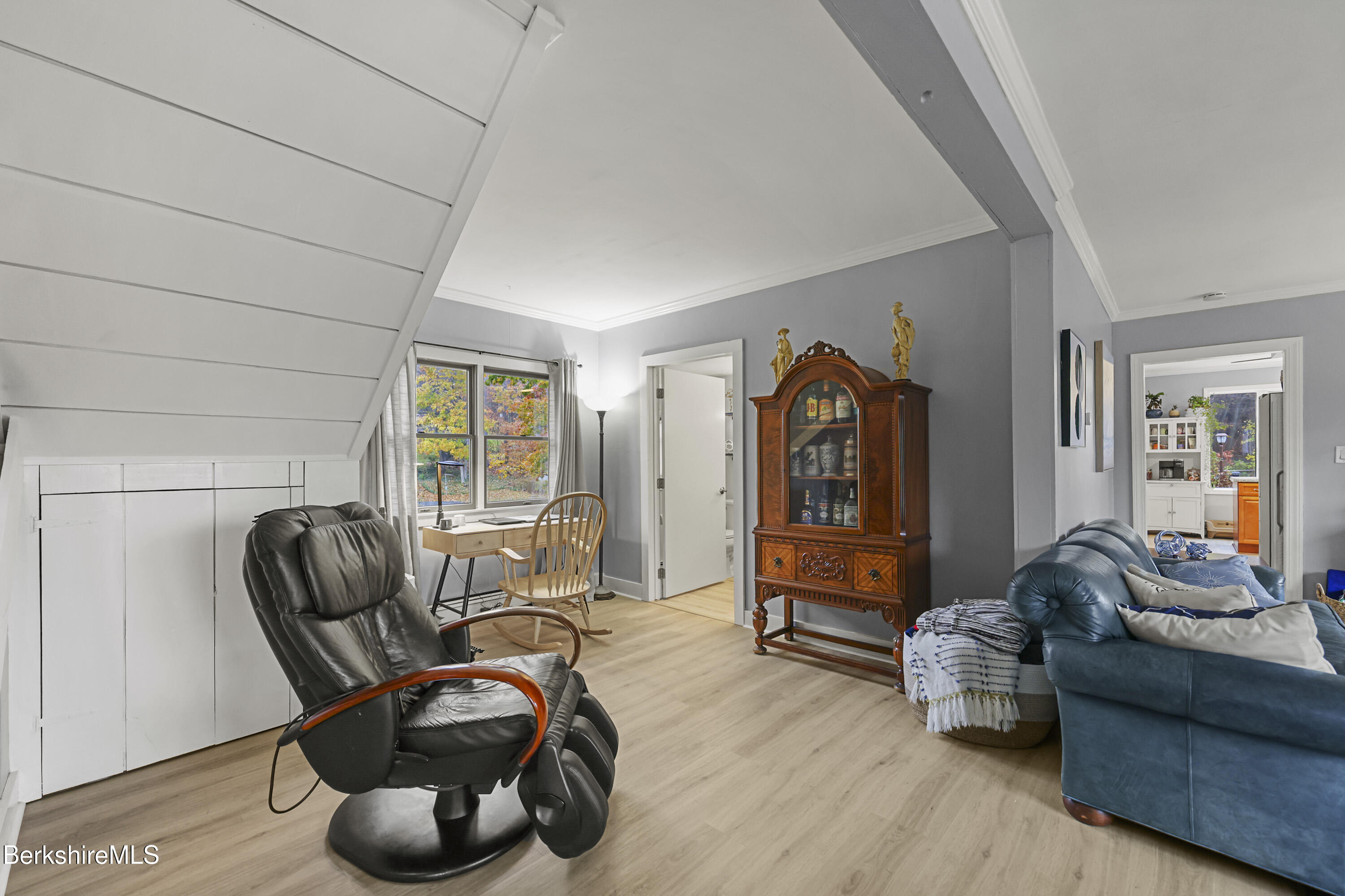 386 Cheshire Road Pittsfield, MA 01201 - Photo 8 of 45 a living room with furniture and a mirror