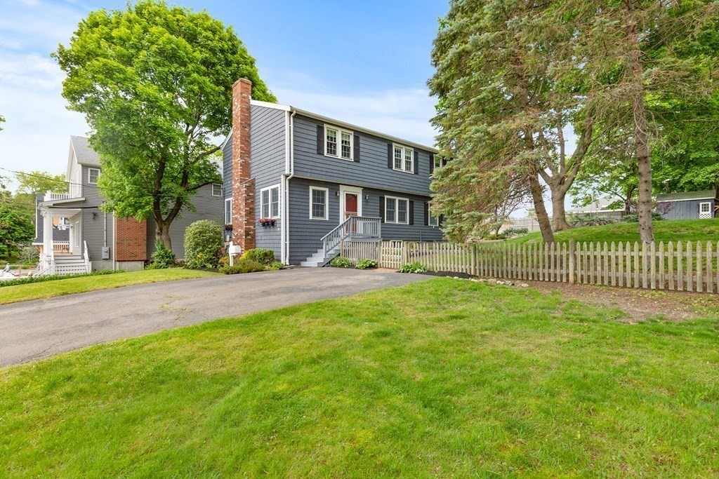 121 Wompatuck Road Hingham, MA 02043 - Photo 2 of 37 Gallery Image 2