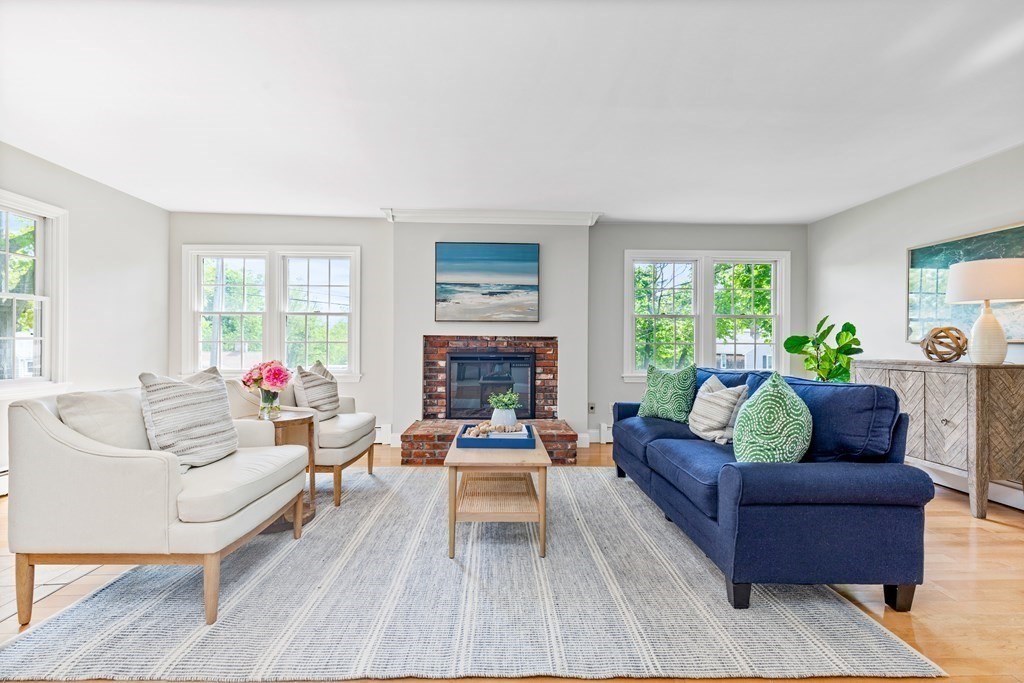 121 Wompatuck Road Hingham, MA 02043 - Photo 5 of 37 Gallery Image 5