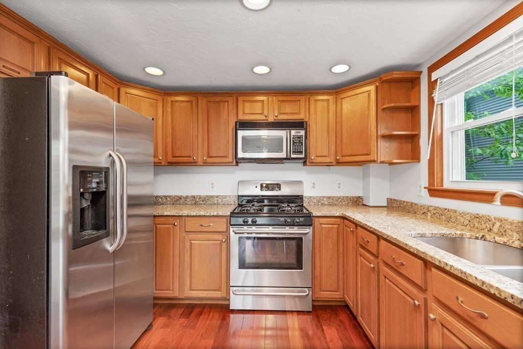 121 Wompatuck Road Hingham, MA 02043 - Photo 6 of 37 Gallery Image 6
