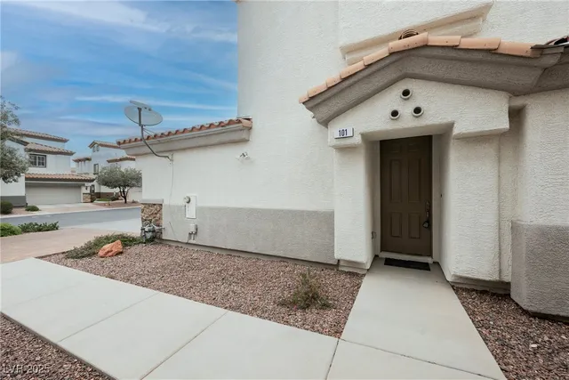 $1,700 | 1110 Luna Eclipse Lane, Unit 1, Henderson, NV 89002