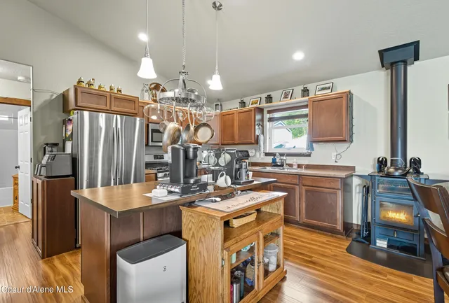 $549,900 | 5779 West Fredrick Loop, Spirit Lake, ID 83869