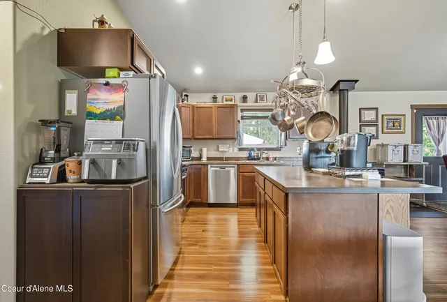 $549,900 | 5779 West Fredrick Loop, Spirit Lake, ID 83869