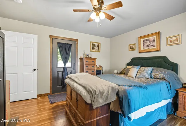 $549,900 | 5779 West Fredrick Loop, Spirit Lake, ID 83869