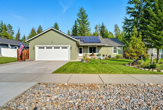 $549,900 | 5779 West Fredrick Loop, Spirit Lake, ID 83869