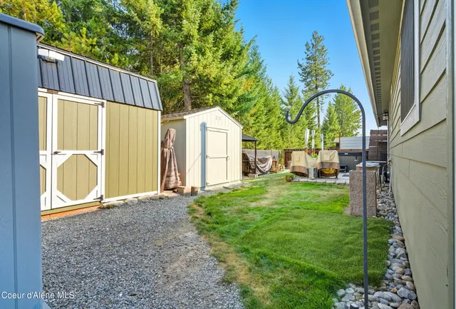 $549,900 | 5779 West Fredrick Loop, Spirit Lake, ID 83869