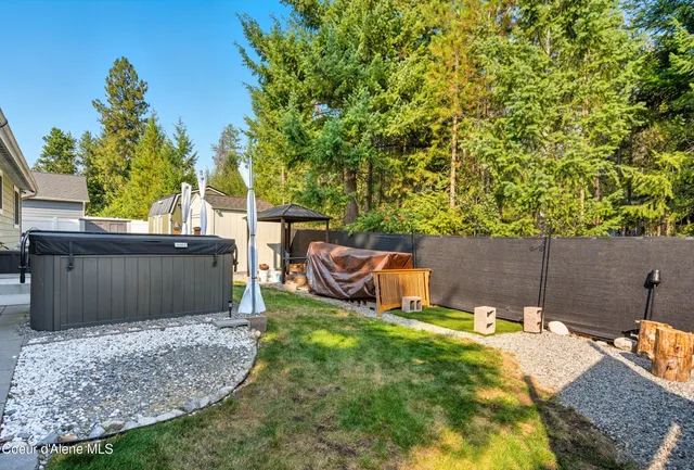 $549,900 | 5779 West Fredrick Loop, Spirit Lake, ID 83869