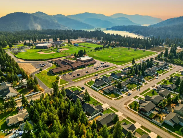 $549,900 | 5779 West Fredrick Loop, Spirit Lake, ID 83869