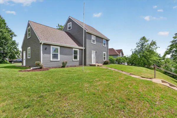 $279,900 | 215 Roosevelt Avenue, Beloit, WI 53511