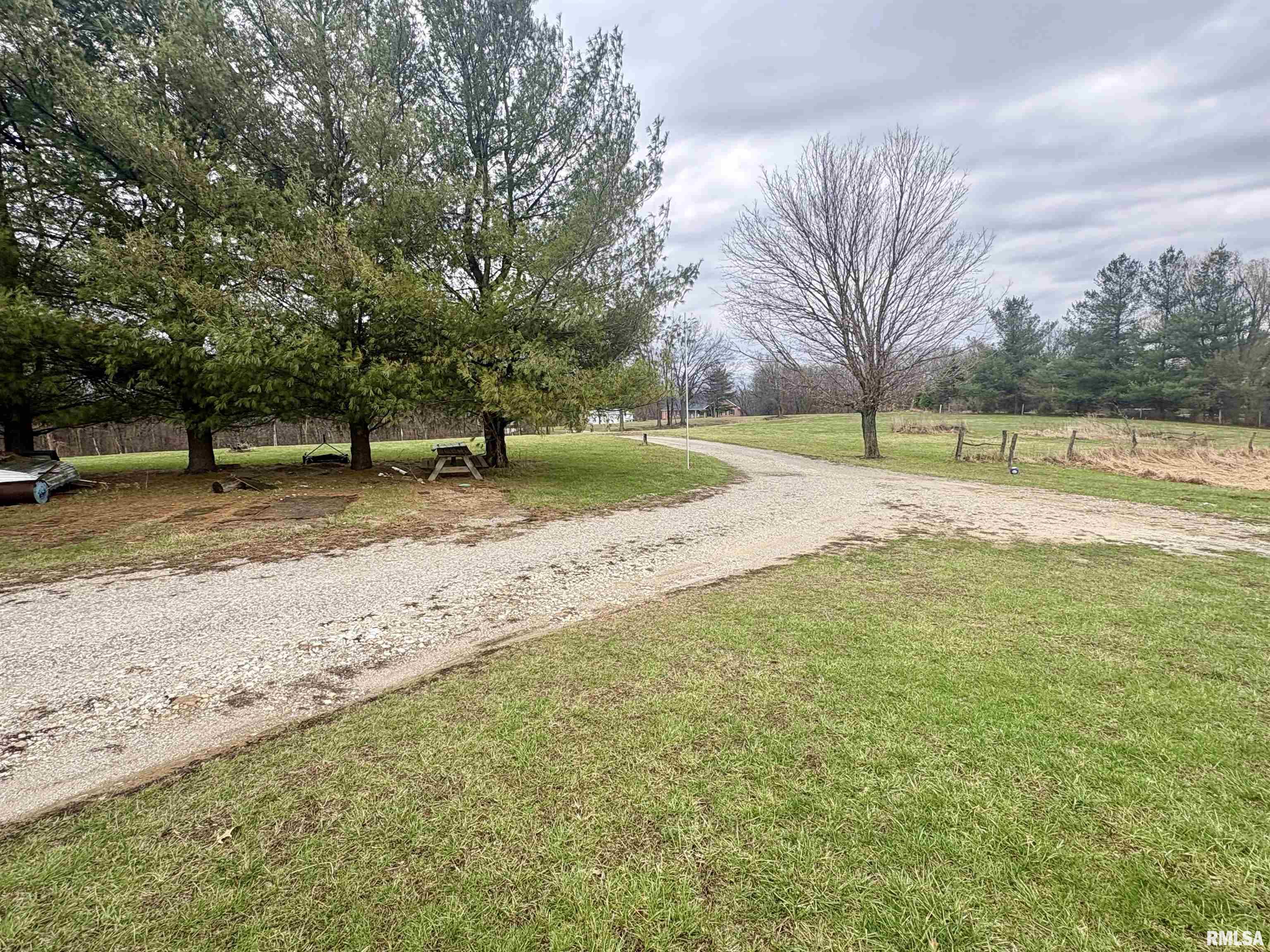 16093 King Road Danvers, IL 61732 - Photo 2 of 11