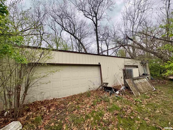 $329,900 | 16093 King Road, Danvers, IL 61732