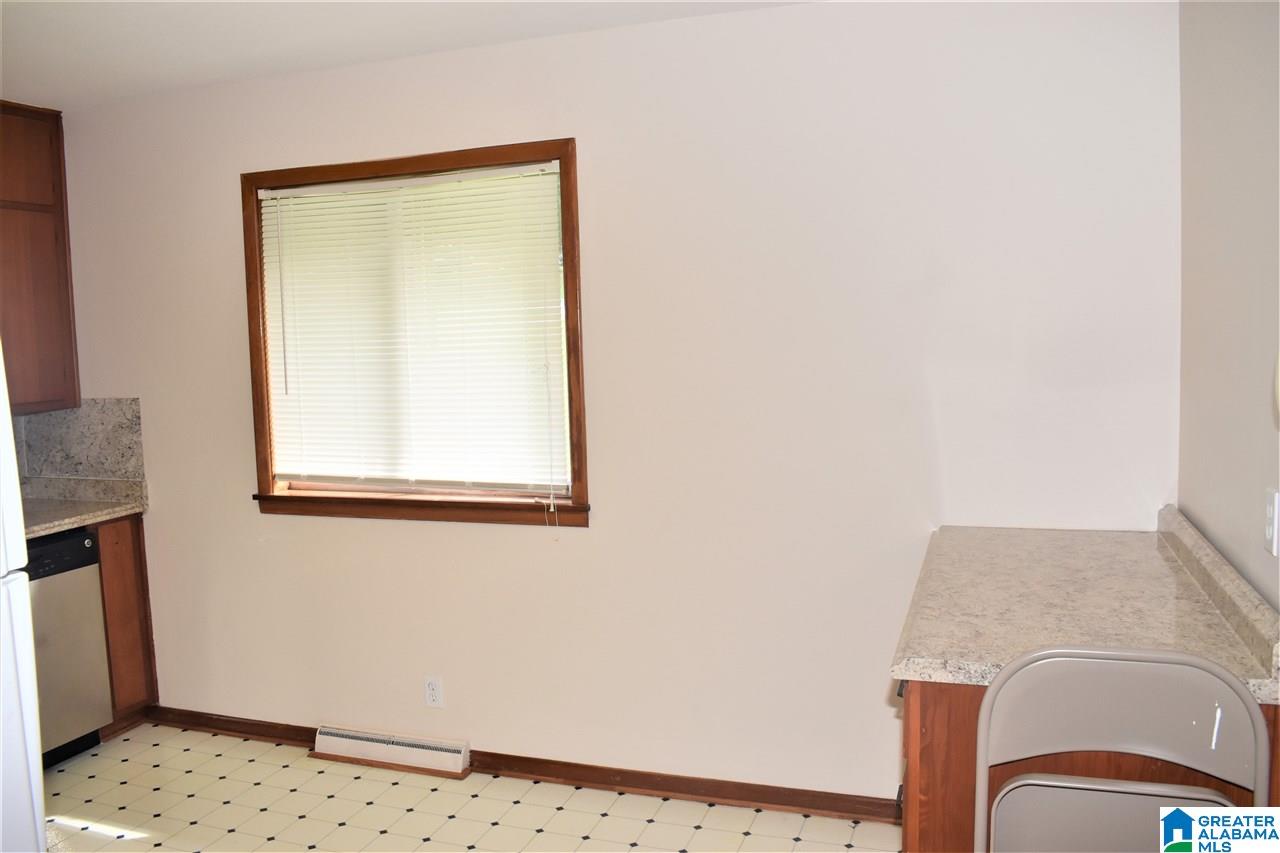 912 Barnisdale Road Birmingham, AL 35235 - Photo 9 of 30