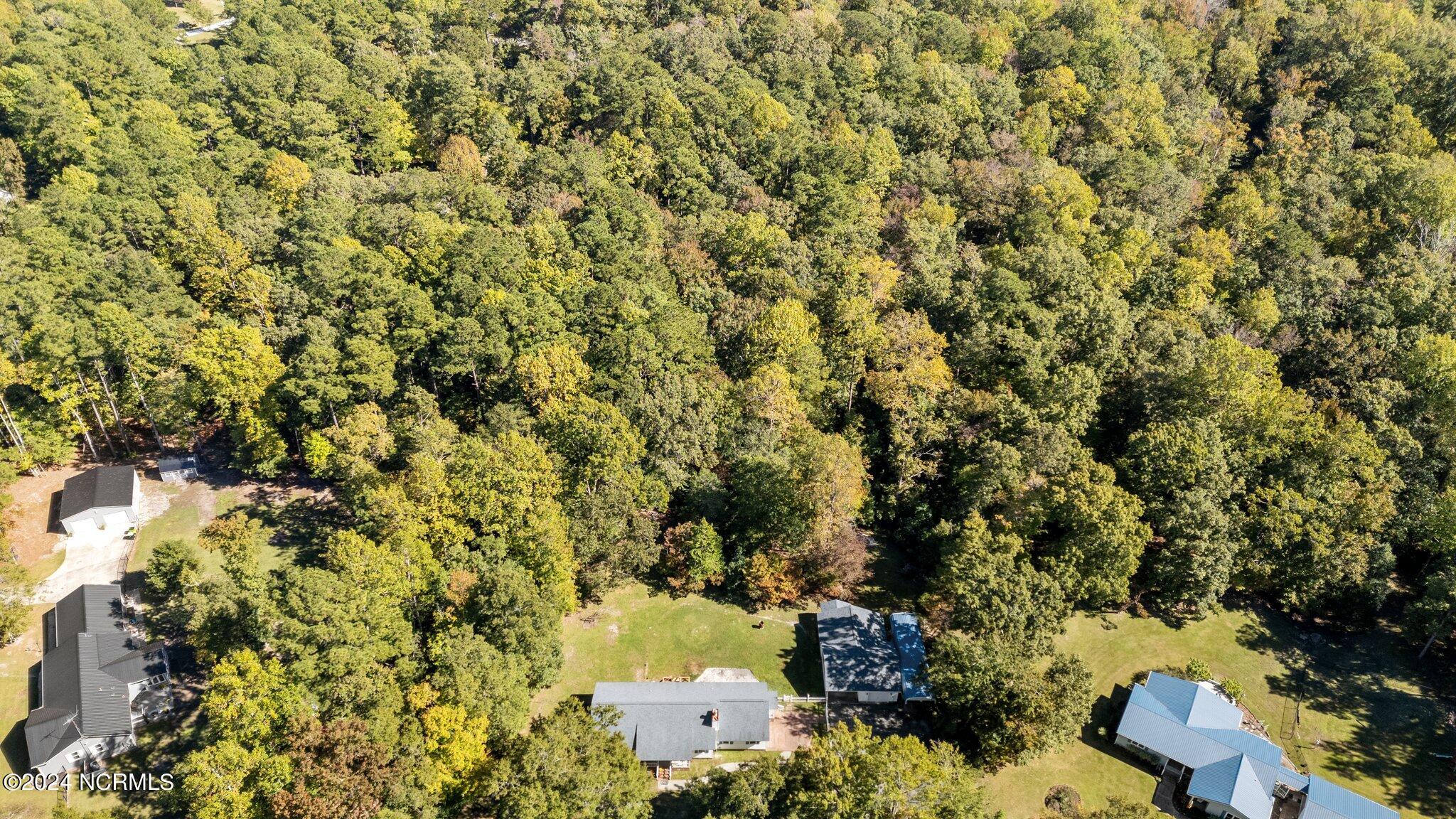 103 Cliff Ridge Road New Bern, NC 28560 - Photo 7 of 52 14-web-or-mls-DJI_20241018134610_0256_D