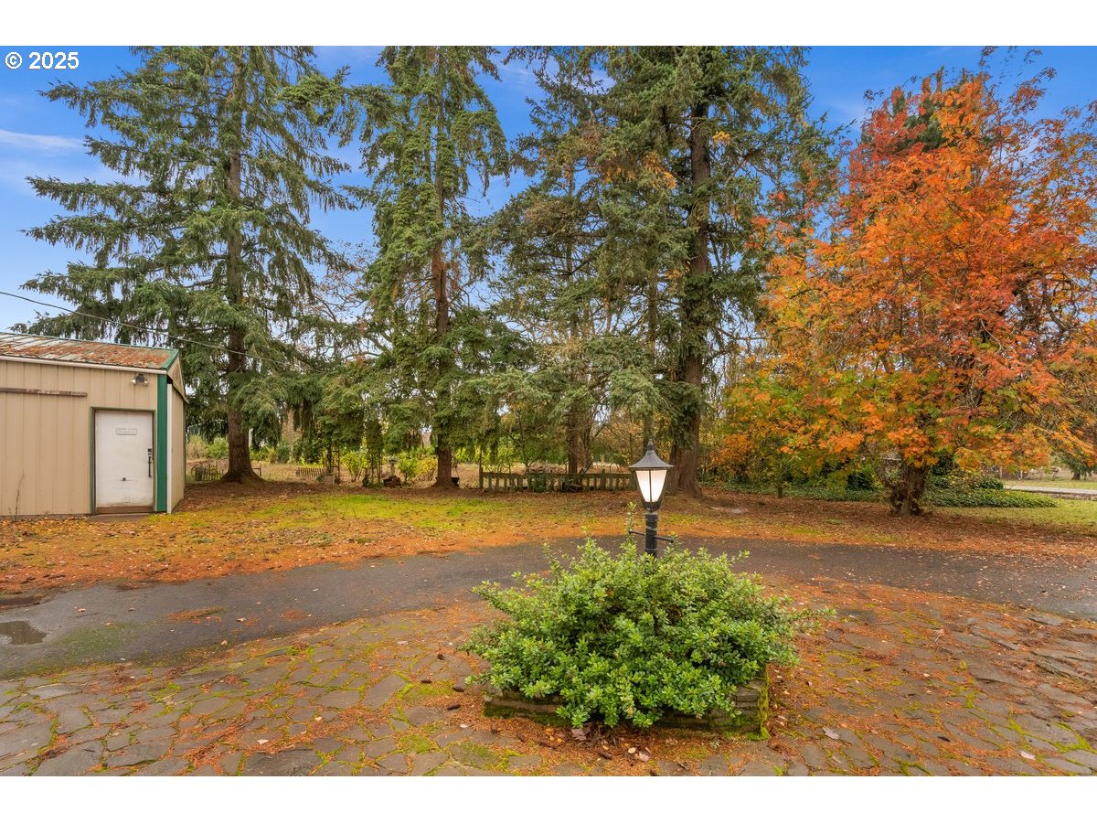 12602 Fry Road Northeast Aurora, OR 97002 - Photo 43 of 47