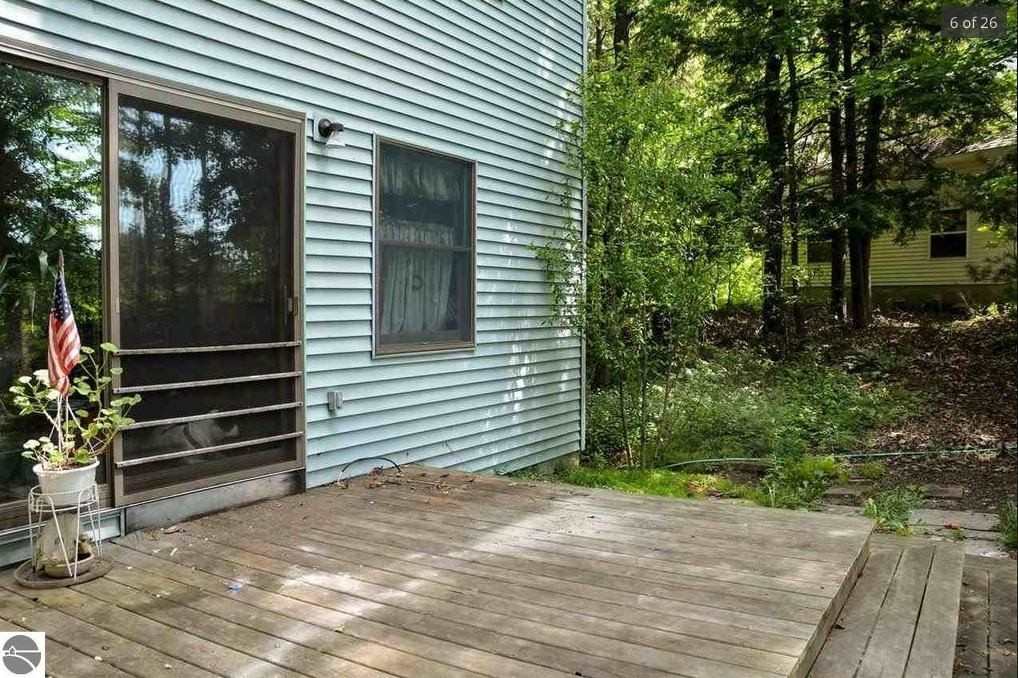 1957 Warren Road Beulah, MI 49617 - Photo 3 of 6 1828104-2.JPG