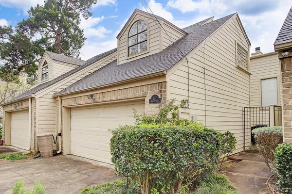 $2,500 | 217 Roy Street, Unit 2, Houston, TX 77007