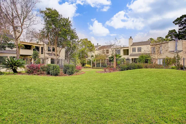 $2,500 | 217 Roy Street, Unit 2, Houston, TX 77007