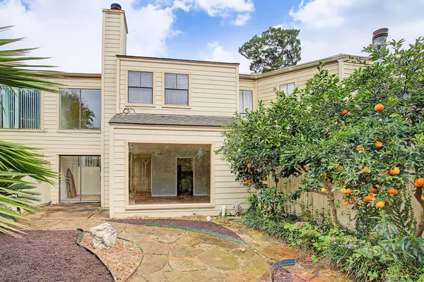 $2,500 | 217 Roy Street, Unit 2, Houston, TX 77007