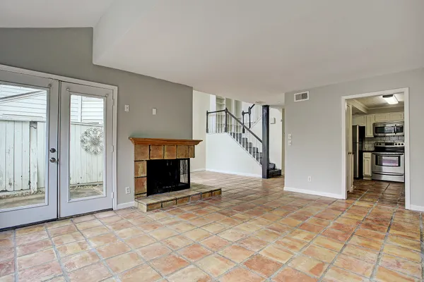 $2,500 | 217 Roy Street, Unit 2, Houston, TX 77007