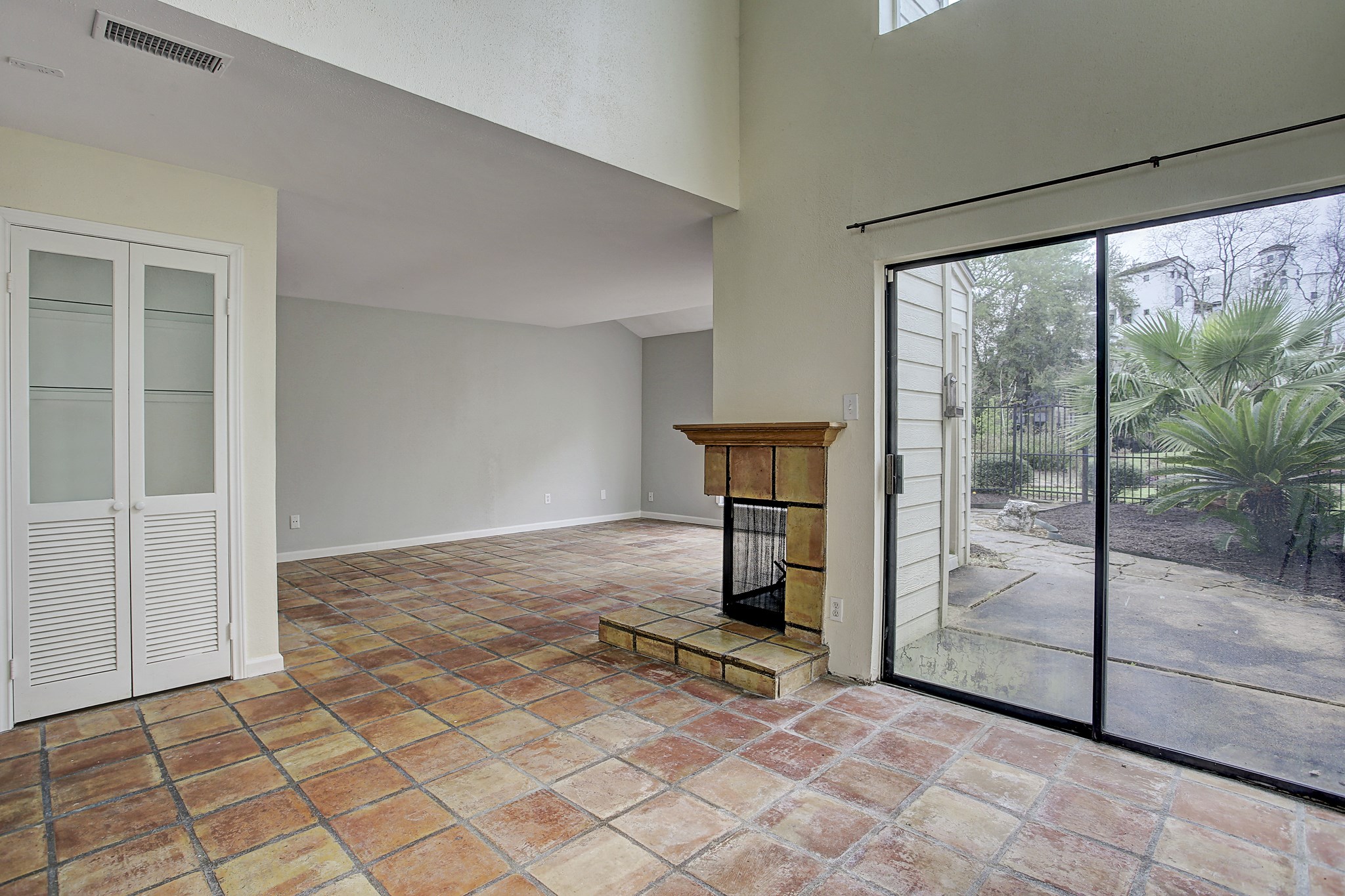 217 Roy Street, Unit 2 Houston, TX 77007 - Photo 10 of 23