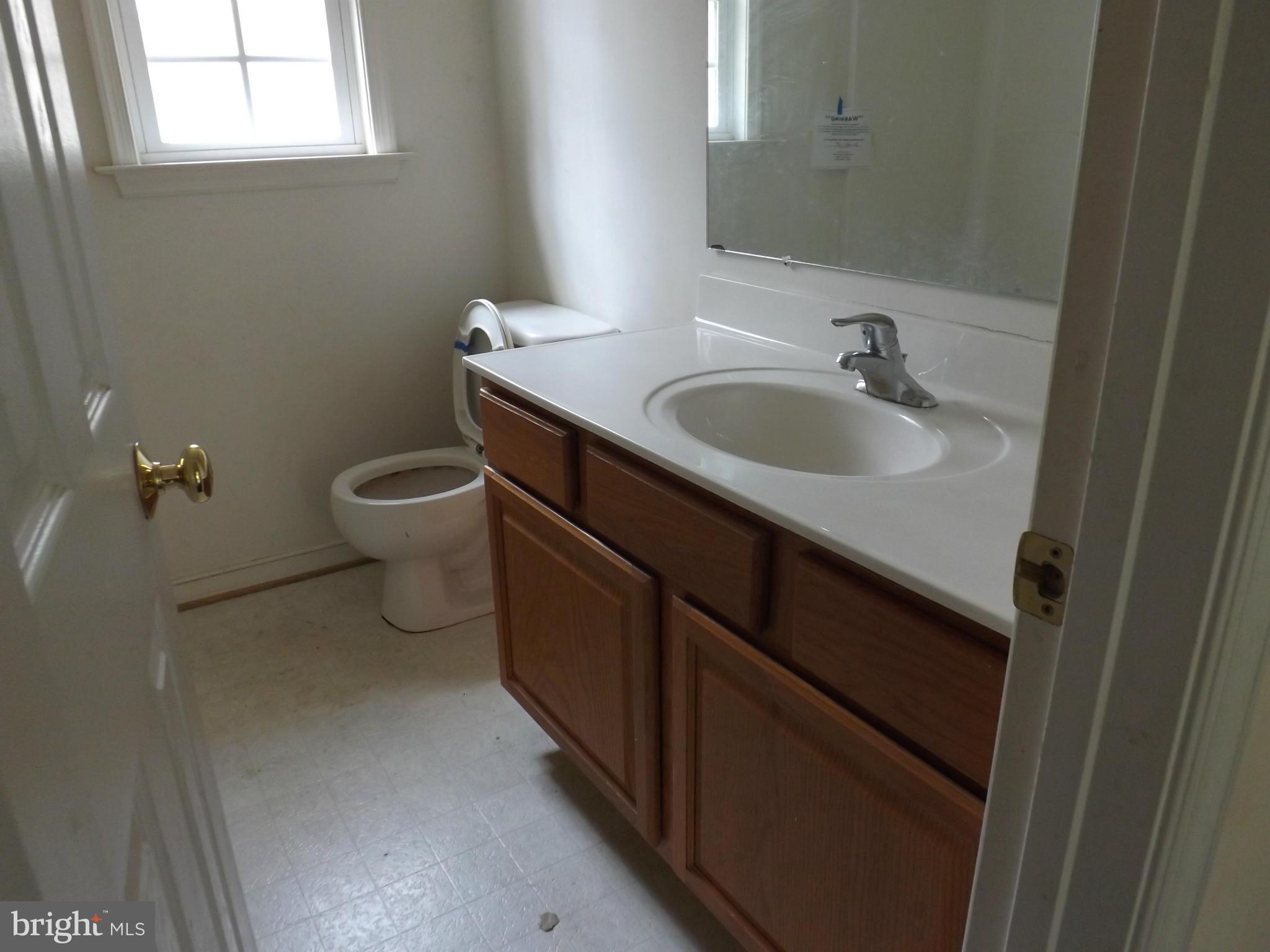 9186 Lothian Road King George, VA 22485 - Photo 16 of 30 Bath