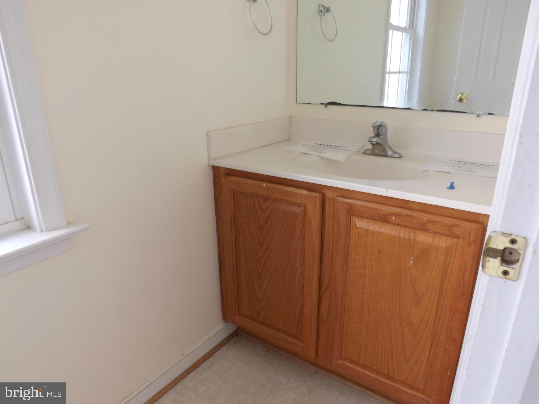 9186 Lothian Road King George, VA 22485 - Photo 8 of 30 Bath