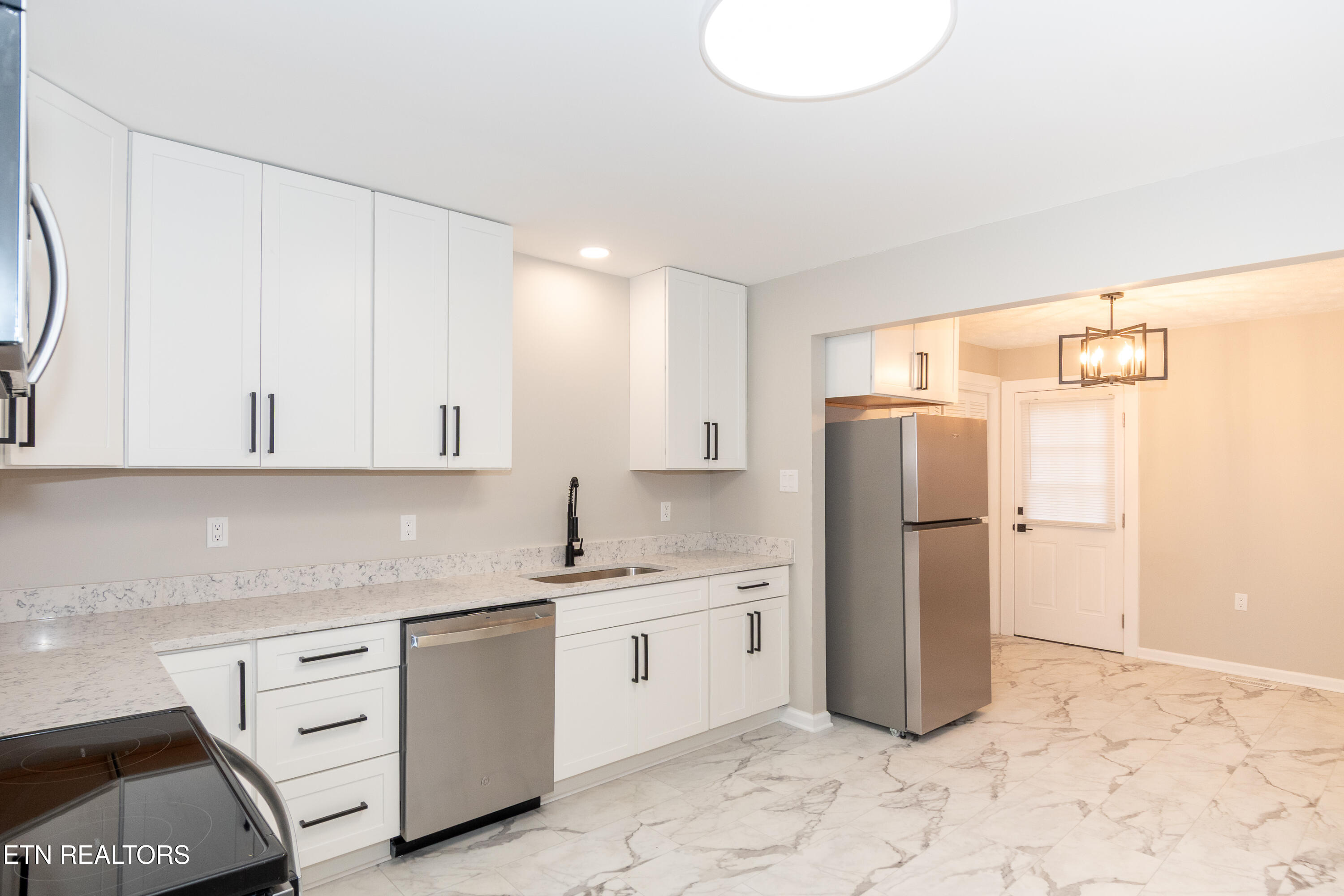 1119 Cherry Street Alcoa, TN 37701 - Photo 17 of 37 New Fixtures