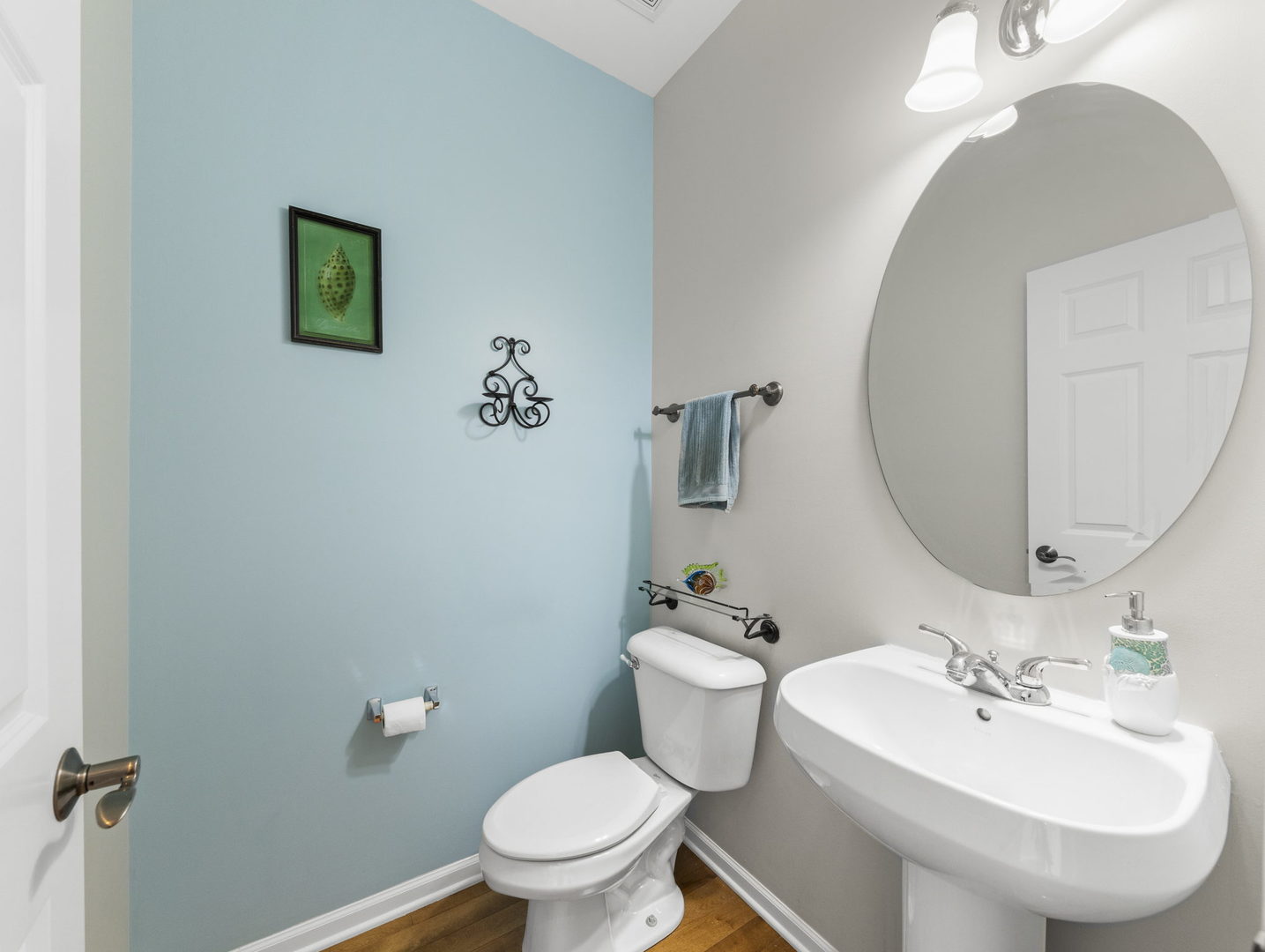 26528 Rustling Birch Way Plainfield, IL 60585 - Photo 15 of 39 a bathroom with a toilet sink and mirror