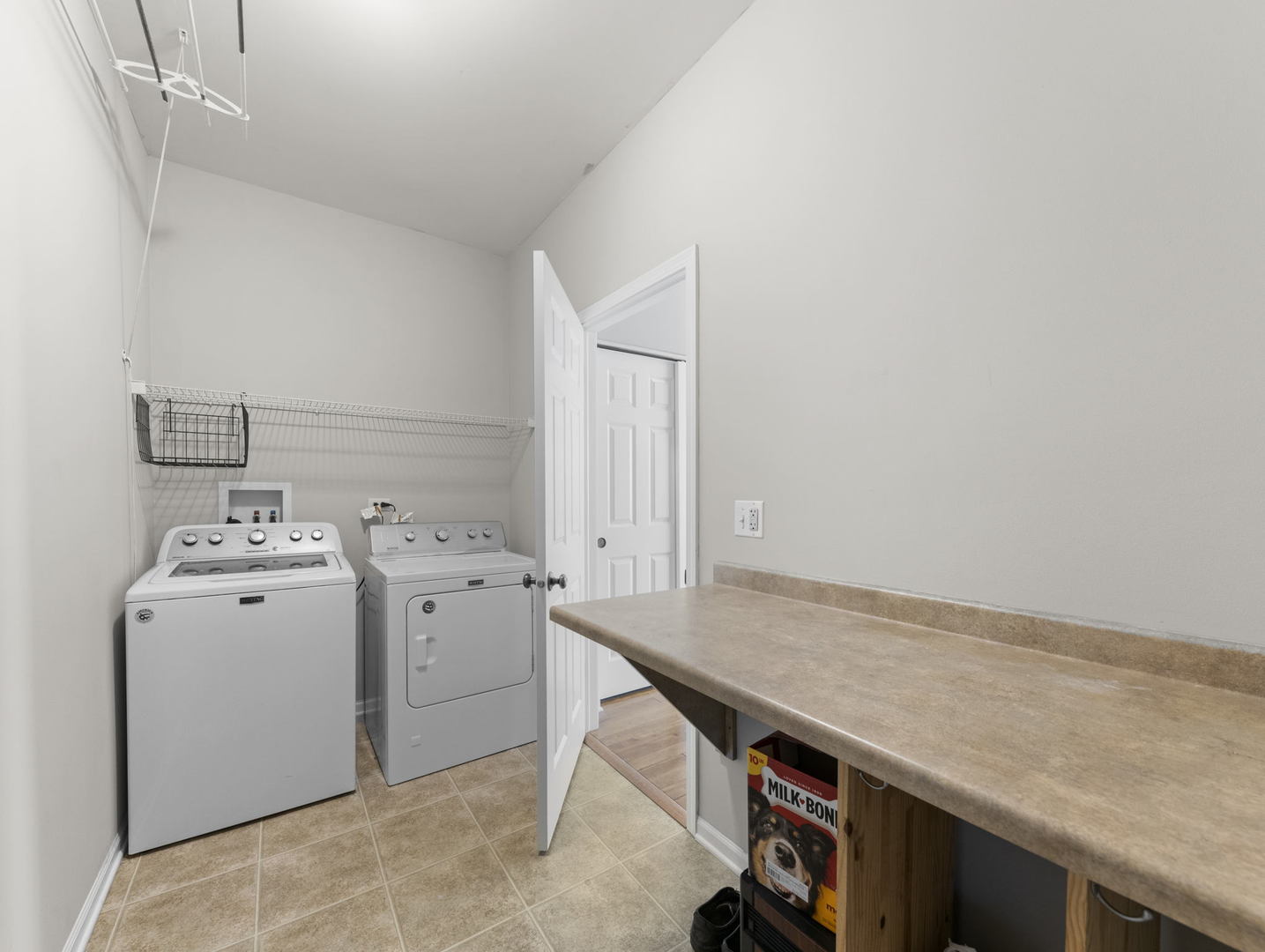 26528 Rustling Birch Way Plainfield, IL 60585 - Photo 16 of 39 a utility room with dryer and washer