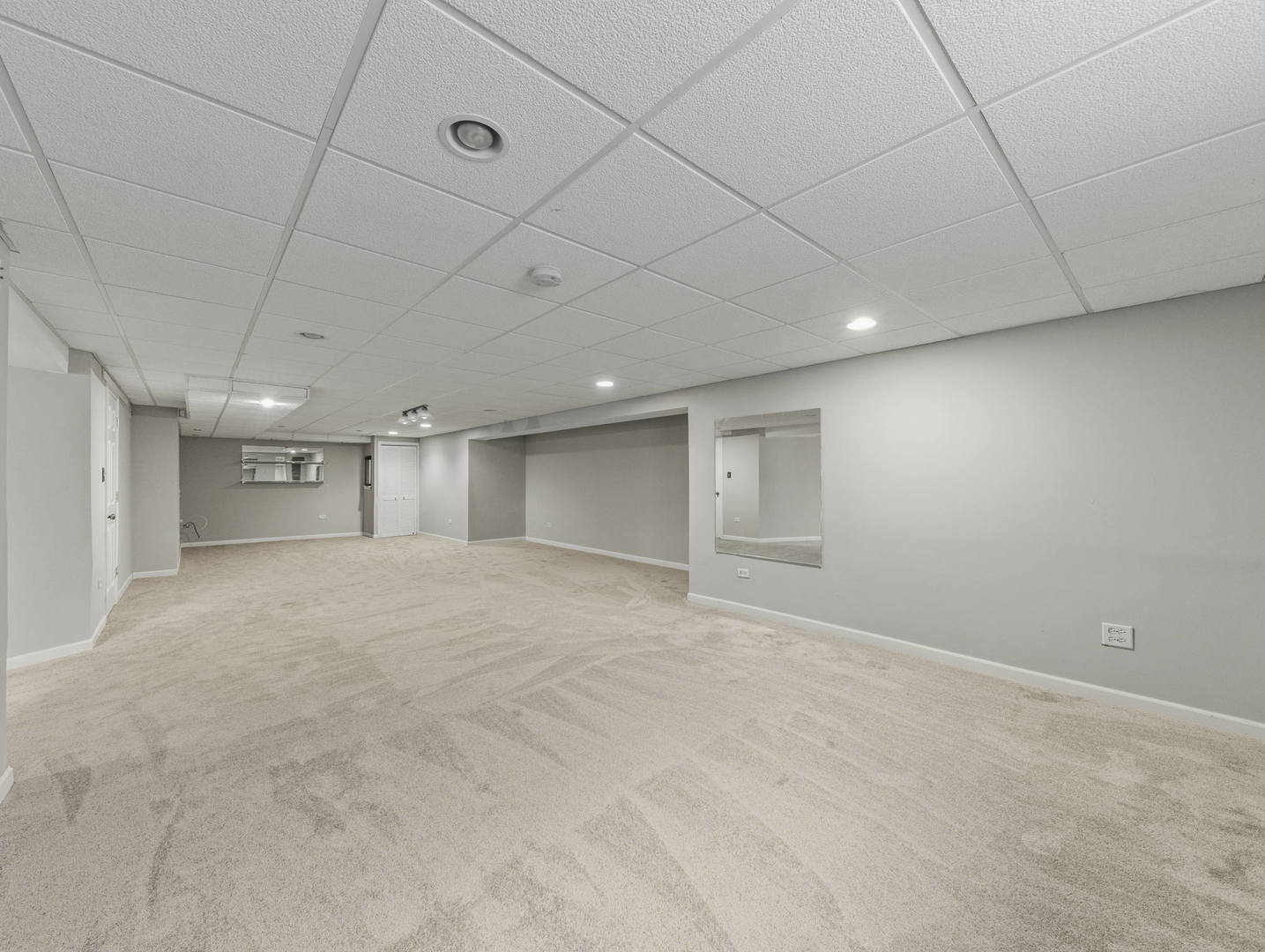 26528 Rustling Birch Way Plainfield, IL 60585 - Photo 32 of 39 a view of an empty room