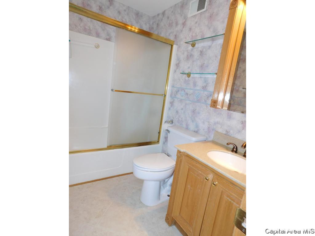 3063 Covered Bridge Road Chatham, IL 62629 - Photo 20 of 32