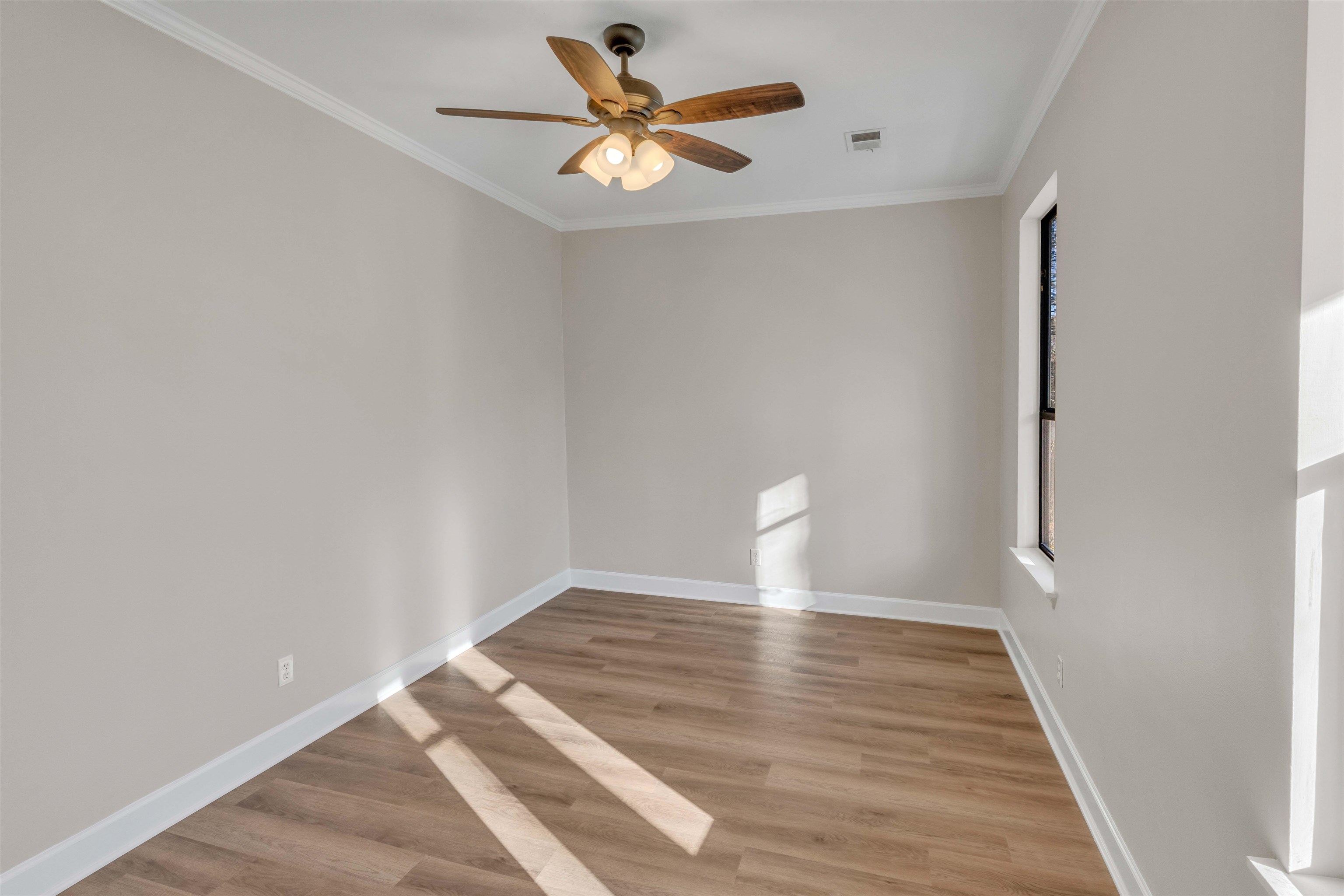 310 Walnut Bend Road Arlington, TN 38002 - Photo 32 of 40 a view of an empty room