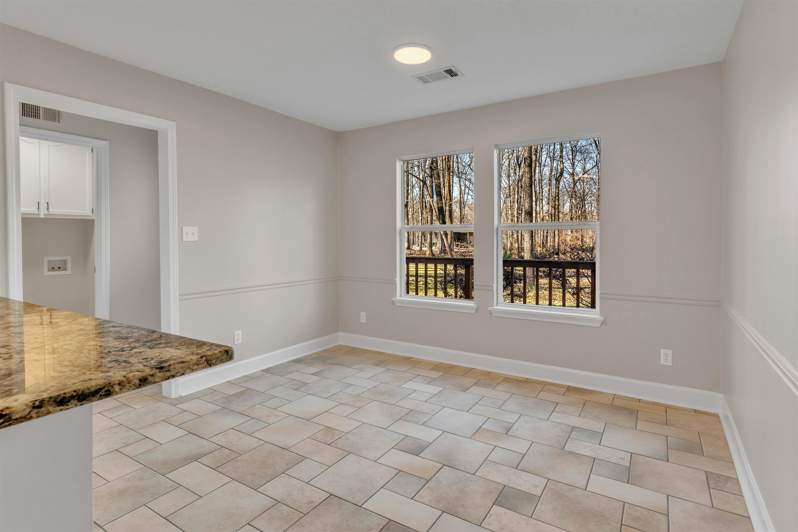 310 Walnut Bend Road Arlington, TN 38002 - Photo 6 of 40 a view of livingroom with natural light