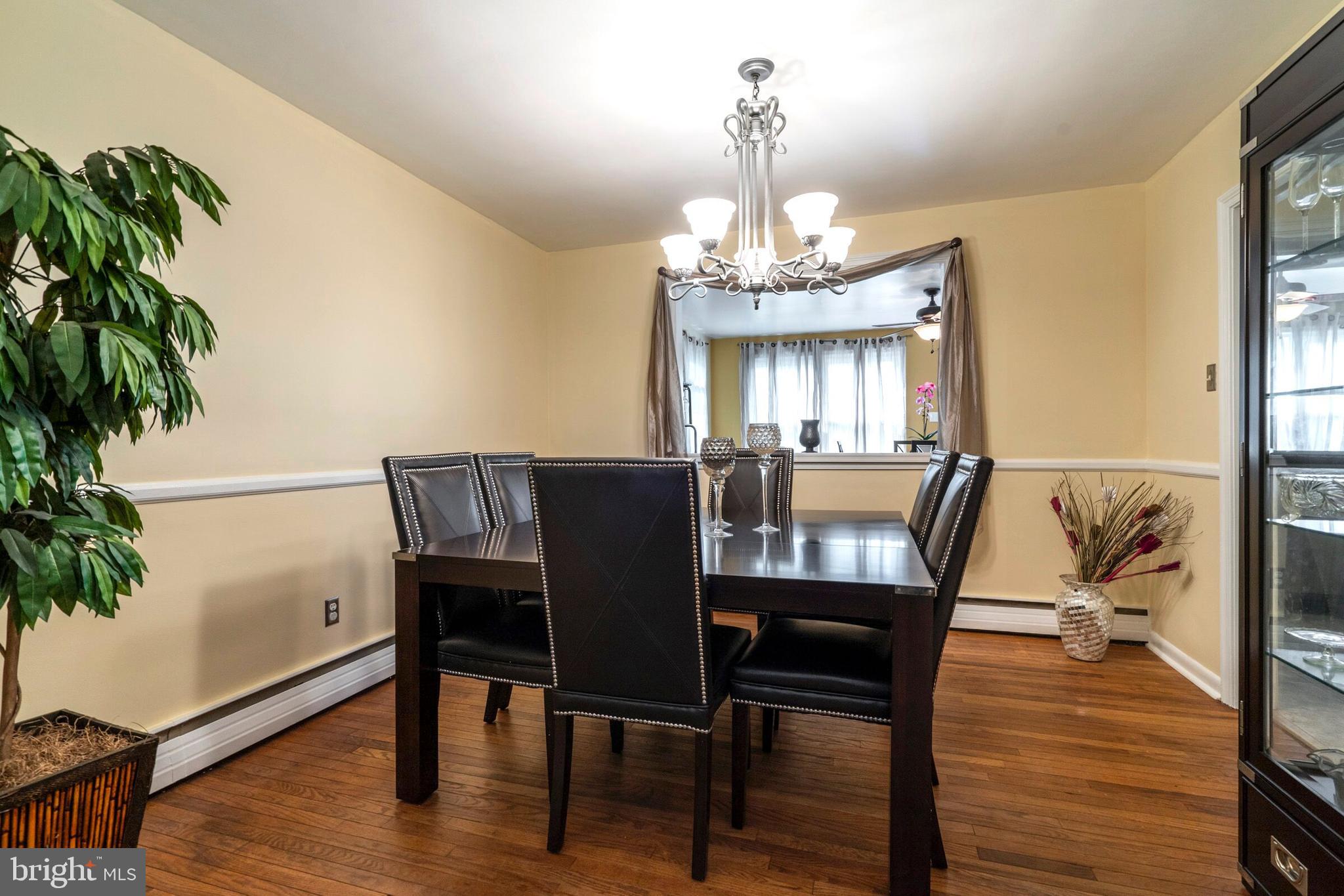 2311 Springview Road East Norriton, PA 19401 - Photo 16 of 51 Dining room